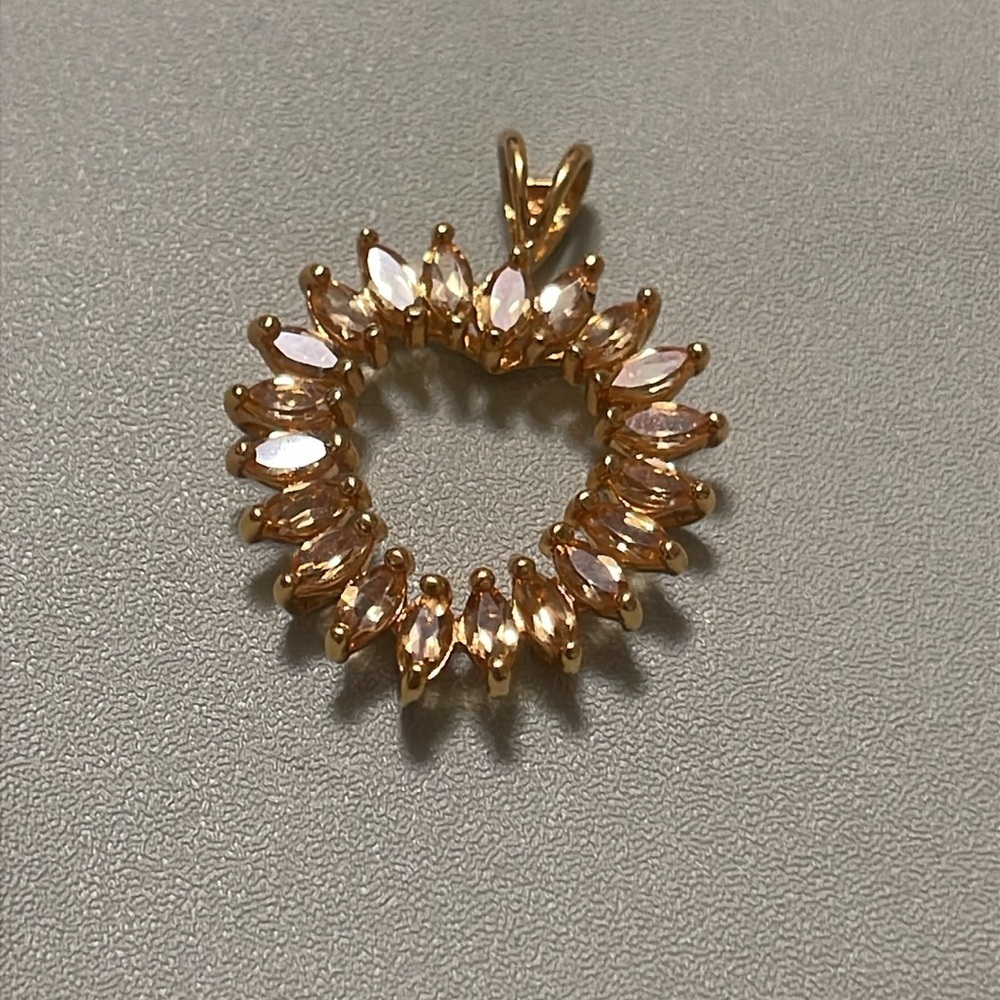 Elegant Sterling silver 925 gold toned Gemstone Heart Pendant Preowned - Picture 3 of 12